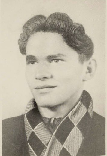 Alexander Adamski (Krakau, 7 januari 1920) was een Poolse student die zich tijdens de oorlog aansloot bij het Nederlandse verzet. 

Op 2 maart 1945 werd hij door de Duitsers in Voorschoten gearresteerd en vastgezet in het Oranjehotel in Scheveningen. [2/4]