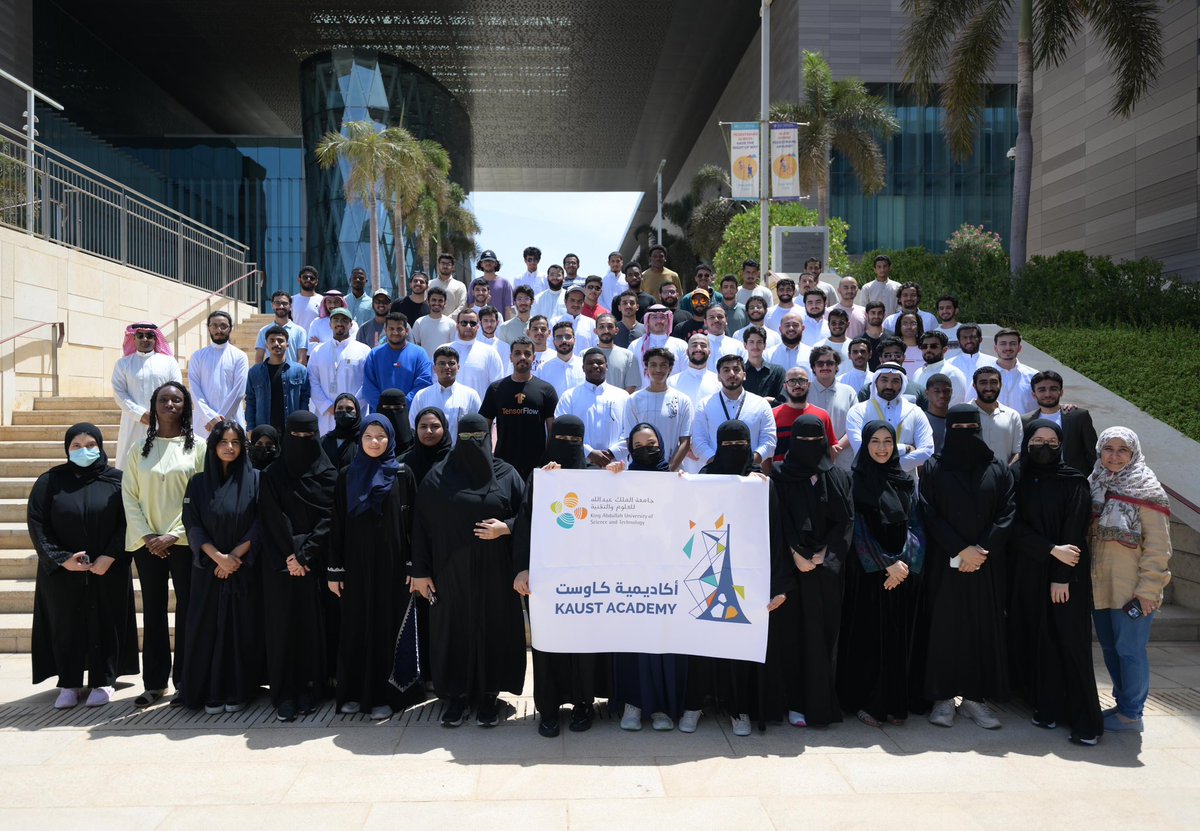 الحمدلله دائماً وأبداً 
وانتهت رحلة التدريب في <a href="/KAUST_Academy/">KAUST Academy</a> 
رحلتي في كاوست نقطة محورية ، عملت على توسيع مداركي ومدتني قوة ونظرة للمستقبل.

شكراً <a href="/KAUST_Academy/">KAUST Academy</a>
 والقائد الملهم <a href="/Dr_S_Albarakati/">د. سلطان سعود البركاتي</a> 
على إتاحة الفرصة وخوض هذه التجربة المثرية.

وبإذن الله نهاية البداية لمرحلة أجمل🤍