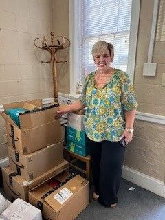 TheServantCtr's tweet photo. We are truly thankful to Teresa Cooper from TRLA who presented us their gracious donations of numerous twin sheet sets, of hundreds of disposable razors, and of many, many other useful resources for our residents of Servant House. THANK YOU Triad Retirement Living! https://t.co/a763IDljMJ