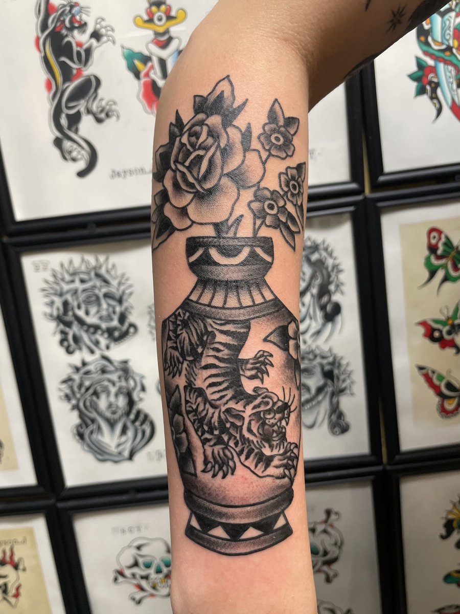 Tiger vase by Jayson