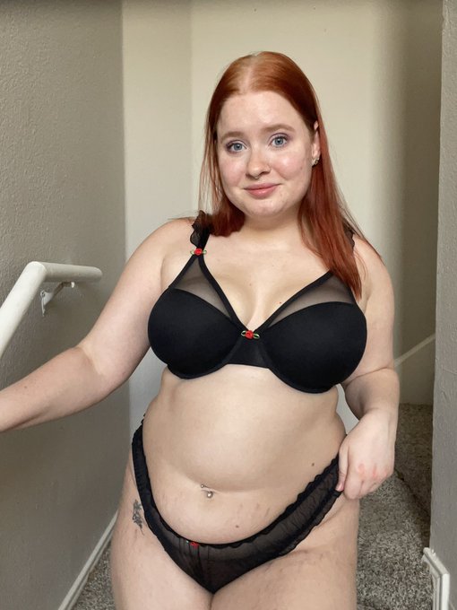 🌹 https://t.co/xLahXCeMeL<a href="/tag/smokingfetish"class="tags"><span>#smokingfetish</span></a>