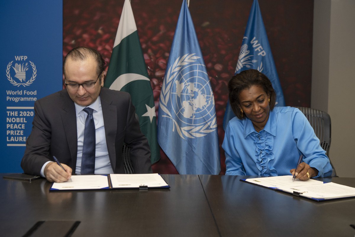 Naveed_BISP's tweet photo. Pakistan's Largest Nutrition Programme Expands: New Agreement Signed with WFP

BISP has signed a 2-year agreement with the World Food Programme (WFP) in Rome to extend the Benazir Nashonuma Programme, the largest government-funded initiative in WFP’s history. This partnership strengthens our commitment to combating malnutrition in Pakistan, providing essential support to over 4 million pregnant women, breastfeeding mothers, and children under two. Together, we are building a healthier future for Pakistan’s children.

@bisp_pakistan
@RubinakhalidPPP
@WFP

#BenazirIncomeSupportProgramme #BISP #malnutrition #healthcare #nutrition #SocialServices