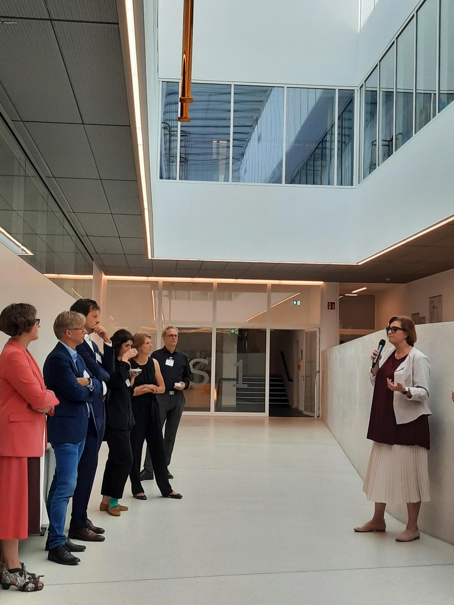Senatsverwaltung WGP (@senwgp) on Twitter photo #Berlin schafft Ökosysteme für Forschung und Innovation, die zukunftsweisende, interdisziplinäre Forschung und Transfer ermöglichen. #Adlershof und insbesondere <a href="/IRISAdlershof/">IRIS Adlershof</a> ist ein Leuchtturmprojekt für diesen Ansatz
#Materialwissenchaft #Berlin schafft Ökosysteme für Forschung und Innovation, die zukunftsweisende, interdisziplinäre Forschung und Transfer ermöglichen. #Adlershof und insbesondere <a href="/IRISAdlershof/">IRIS Adlershof</a> ist ein Leuchtturmprojekt für diesen Ansatz
#Materialwissenchaft