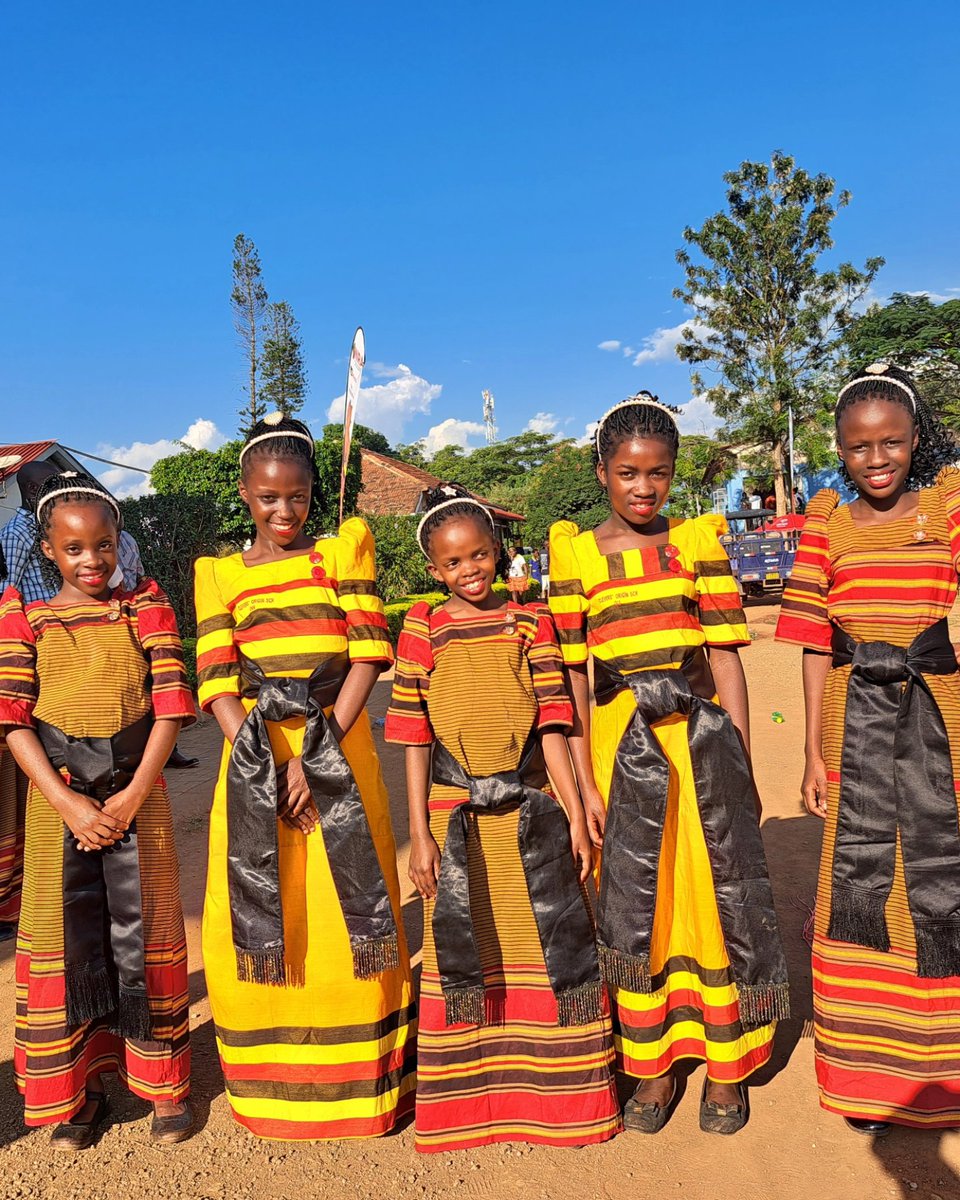 cleversorigin_'s tweet image. Greetings from Mbale! We are here for the Uganda National Primary Schools Music, Dance and Drama Festival.