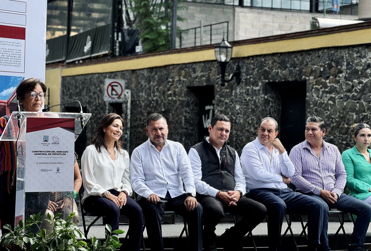 Esta mañana junto al gobernador <a href="/cuauhtemocb10/">Cuauhtémoc Blanco</a>, se inauguró el primer Mercado Municipal de Tepoztlán, este recinto no solo es un reflejo del trabajo en conjunto entre los tres órdenes de gobierno, sino que también es una oportunidad para el crecimiento y fortalecimiento social,