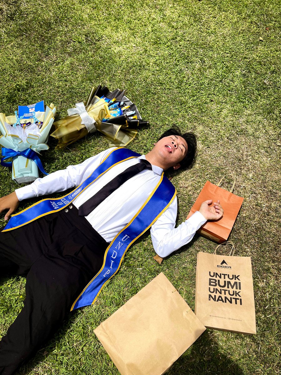 dazzlinghare's tweet image. akhirnya mahasiswa semester dua (DIGIT) ini unofficially ssi 🫶🏼