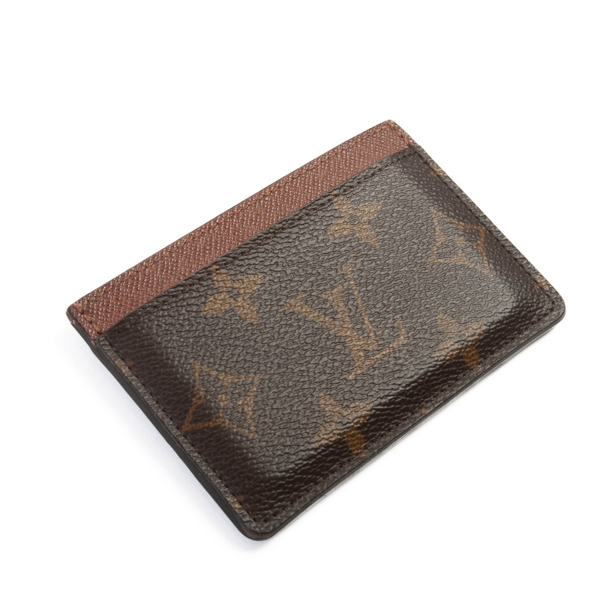 LOUIS VUITTON! LOUIS VUITTON! LOUIS VUITTON! ⁠
⁠
We just had a ton of Louis Vuitton land in our web store! Wallets, bags, shoes, and jewelry. Items in the Classic Monogram, as well as Epi and Damier leathers. Check out our selection quick as demand for LV is always high!