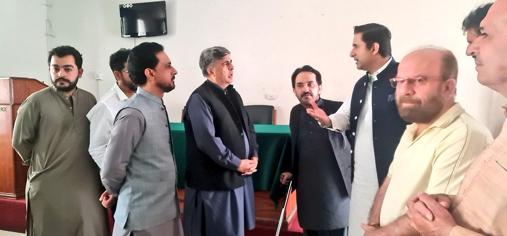 Zia Khan (#SocialChange) tweet media