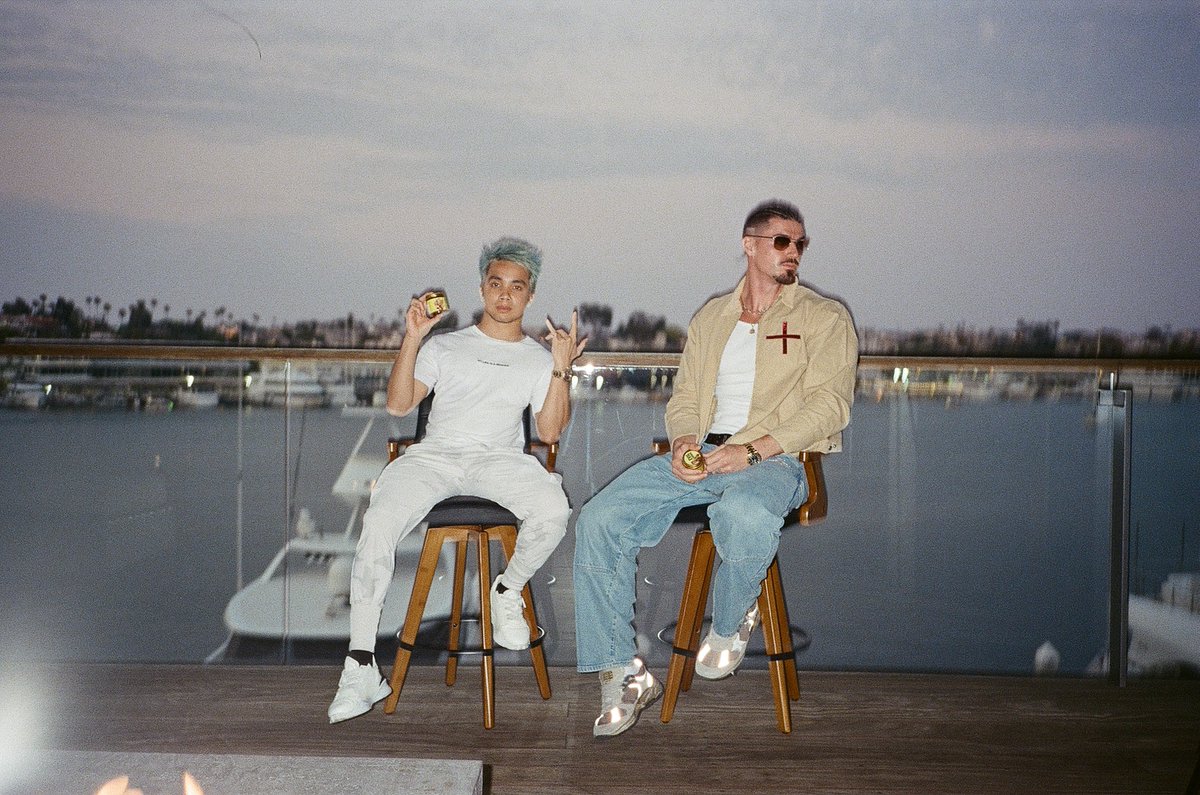 Robert Oliver tweet media