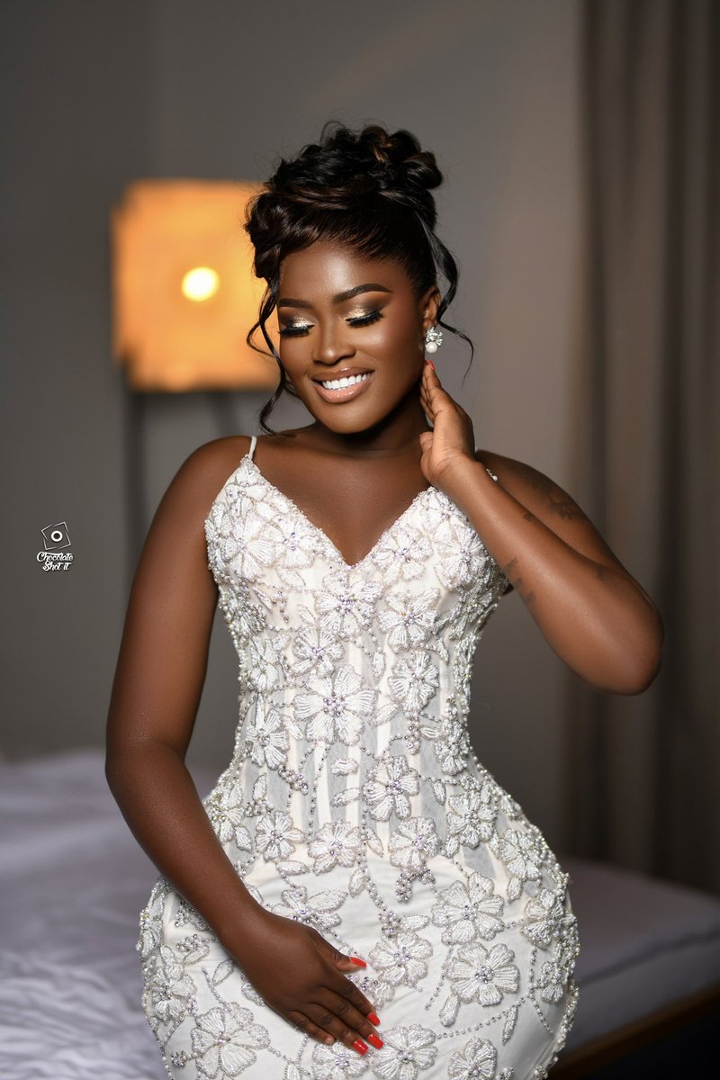 fellamakafui_'s tweet photo. How do you say “fine woman “ in your language? https://t.co/tAJFxLzCVf