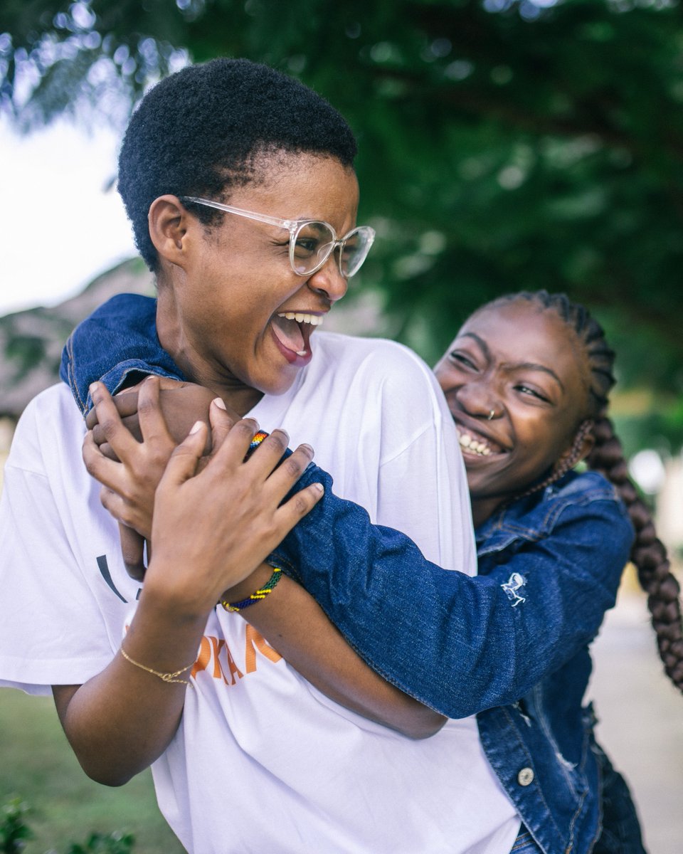DignityHealth's tweet photo. #BeKindToHumankindWeek reminds us of the quiet strength in everyday kindness. It’s the simple actions that bring us closer, fostering connections that uplift and heal. Let’s come together to make these moments of humankindness a part of our daily lives. #Hellohumankindness https://t.co/DCCCPkovrq