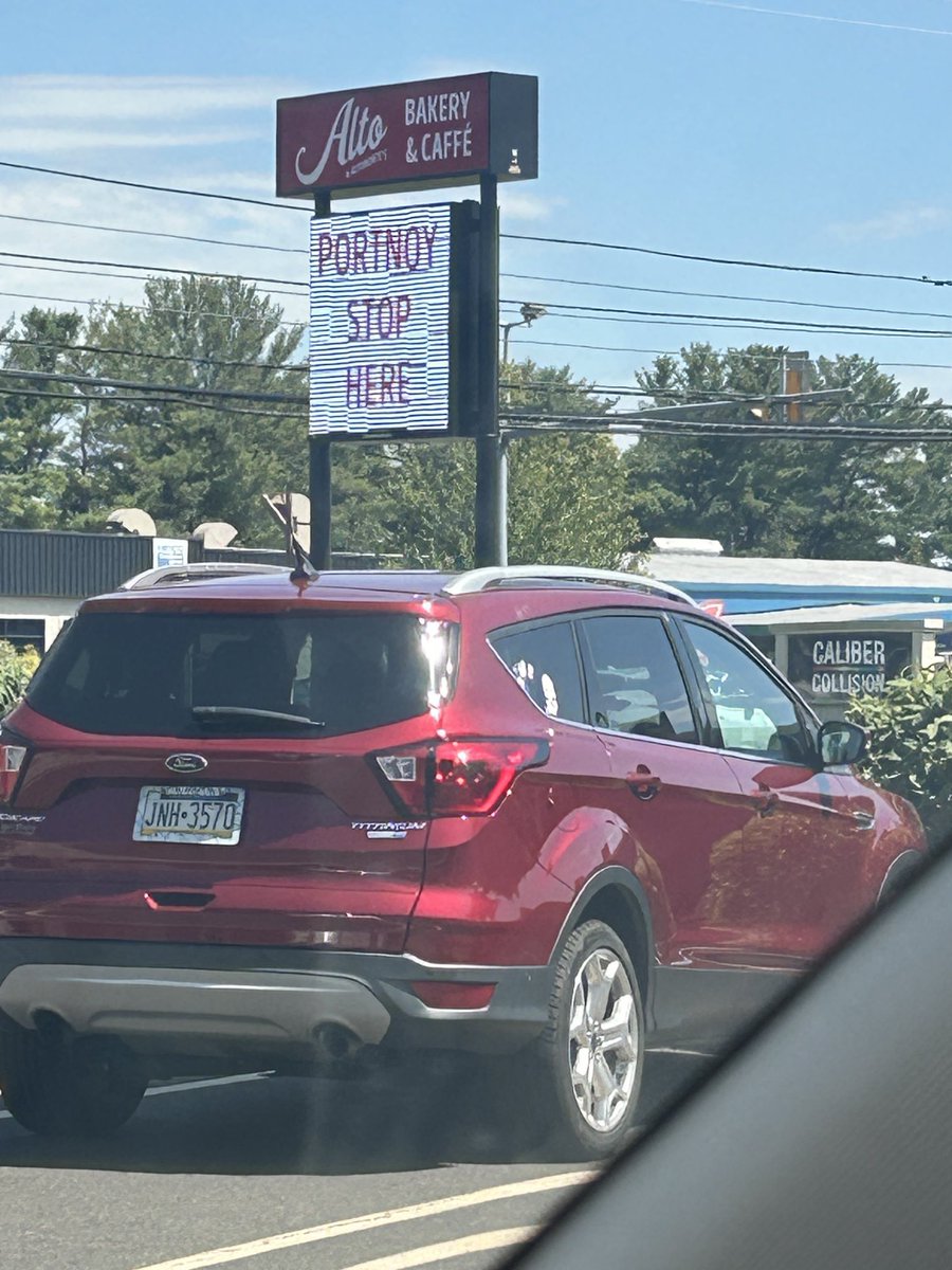 ⁦<a href="/stoolpresidente/">Dave Portnoy</a>⁩ Warminster Pa