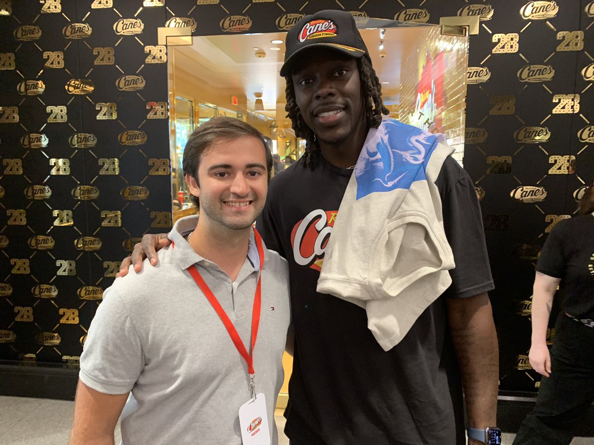 ewreckage99's tweet image. Interviewed Jrue Holiday and David Ortiz at the grand opening of Raising Cane’s in downtown Boston