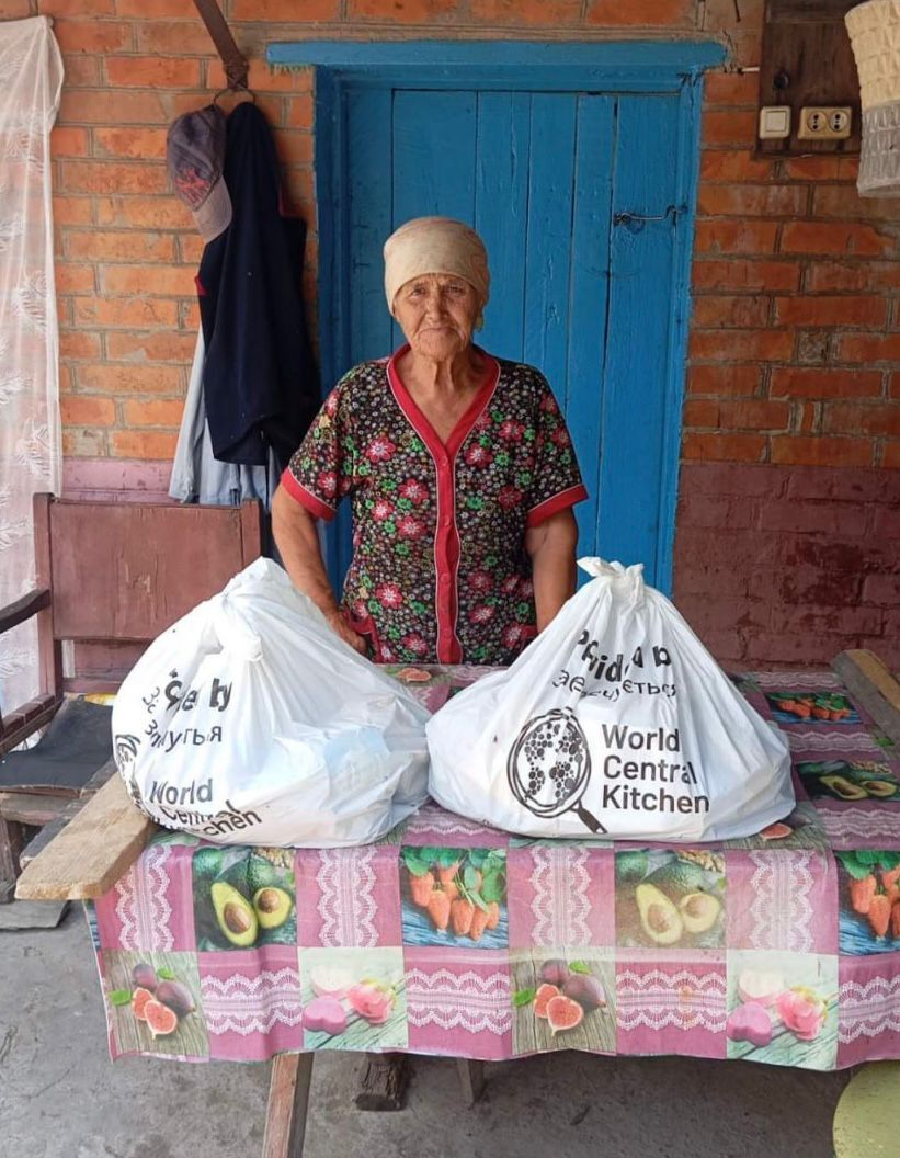 WCKitchen's tweet image. A recent rise in Russian shelling is causing instability in the electric supply for the communities near Zolochiv in the Kharkiv region, just 12 miles from the frontline. Basic tasks like shopping for food are increasingly difficult. To support families in the area, WCK recently…