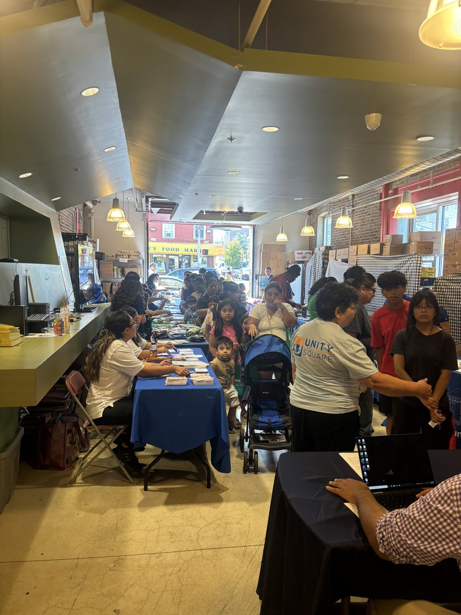 CCDOM1's tweet image. Today at Unity Square in New Brunswick, over 225 residents attended a Back to School Health Fair Event. 

Various vendors attended and handed out information and school supplies and children even received backpacks. 

#ccdom #CatholicCharitiesDOM #unitysquare #newbrunswick