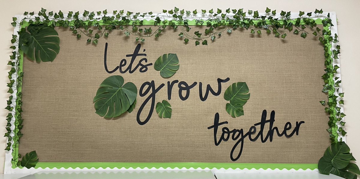 Hi_MrTom's tweet image. Such a wonderful ‘Meet The Teacher’ event today before students return full time tomorrow. Very proud of how hard the team have worked to prepare - looking forward to an exciting year ahead. 🏫👨🏻🏫 #edutwitter #teacher