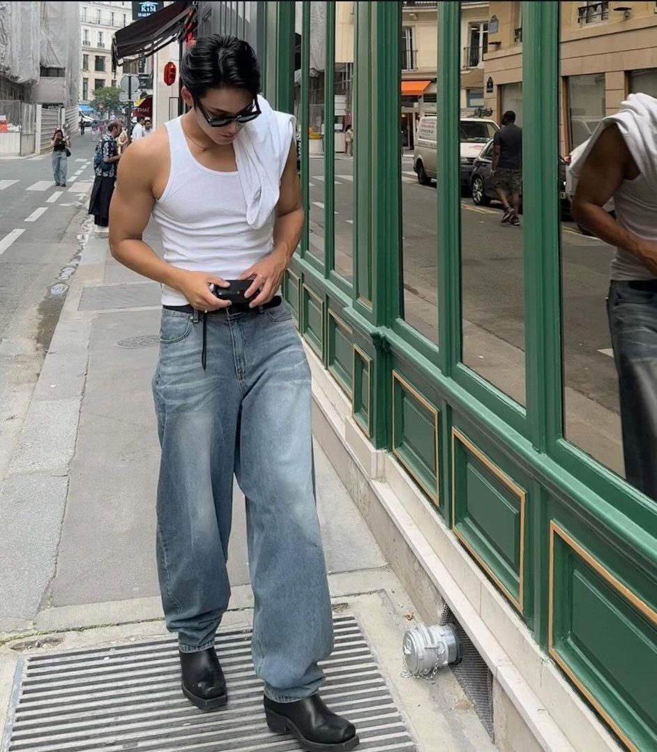 igronman's tweet image. Escobar in town