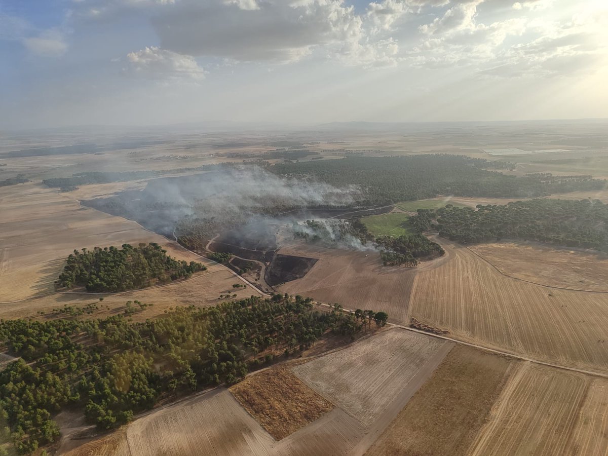 Los compañeros de <a href="/brifpuertopico/">BRIF Puerto el Pico</a> se retiran a su base tras haber trabajado en el #IFCabizuela en #Ávila. Así queda a su retirada a las 19:38h. 📸👇
Buen trabajo!!