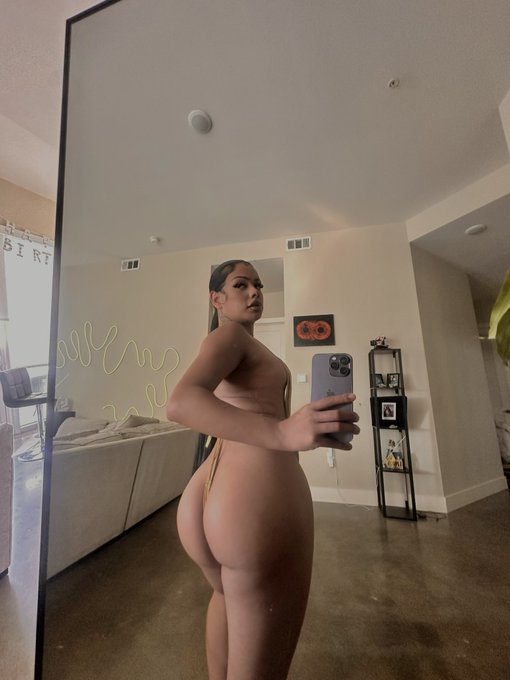 accidentally sent this pic to my stepdad 🫠  AUGUST SALE $3: https://t.co/3N2pYfIPXk https://t.co/aeP