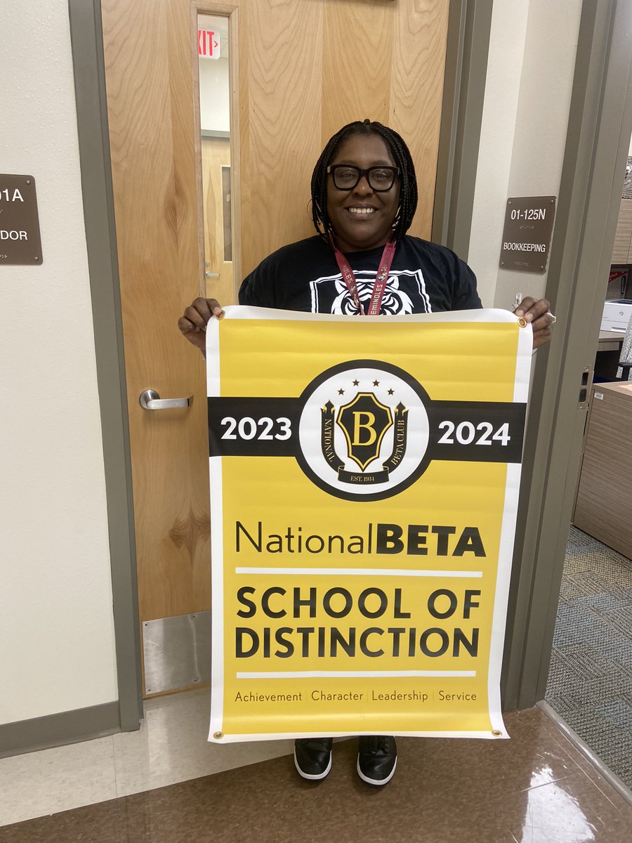 Kelly Park School is now a National Beta School of Distinction! 
Thank you to Ms. Rawls for all of her hard work! 💛💙