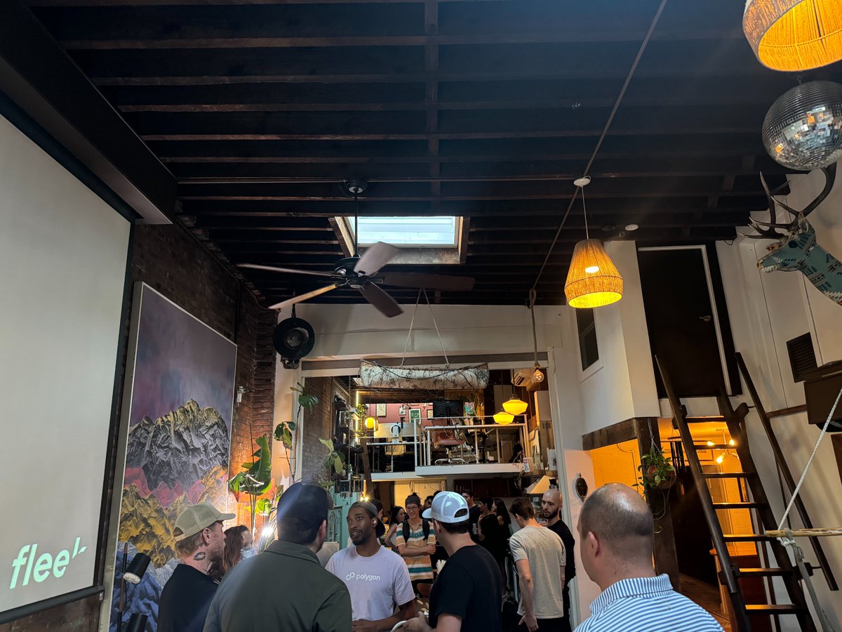 fleek's tweet image. Last night we kicked off our inaugural Fleek Friends night, a monthly series bringing together builders, founders, and funders in the NYC web3 &amp;amp; crypto community 🚀

We’re still buzzing from an evening full of great convos, new friends, and a shared passion for building the…