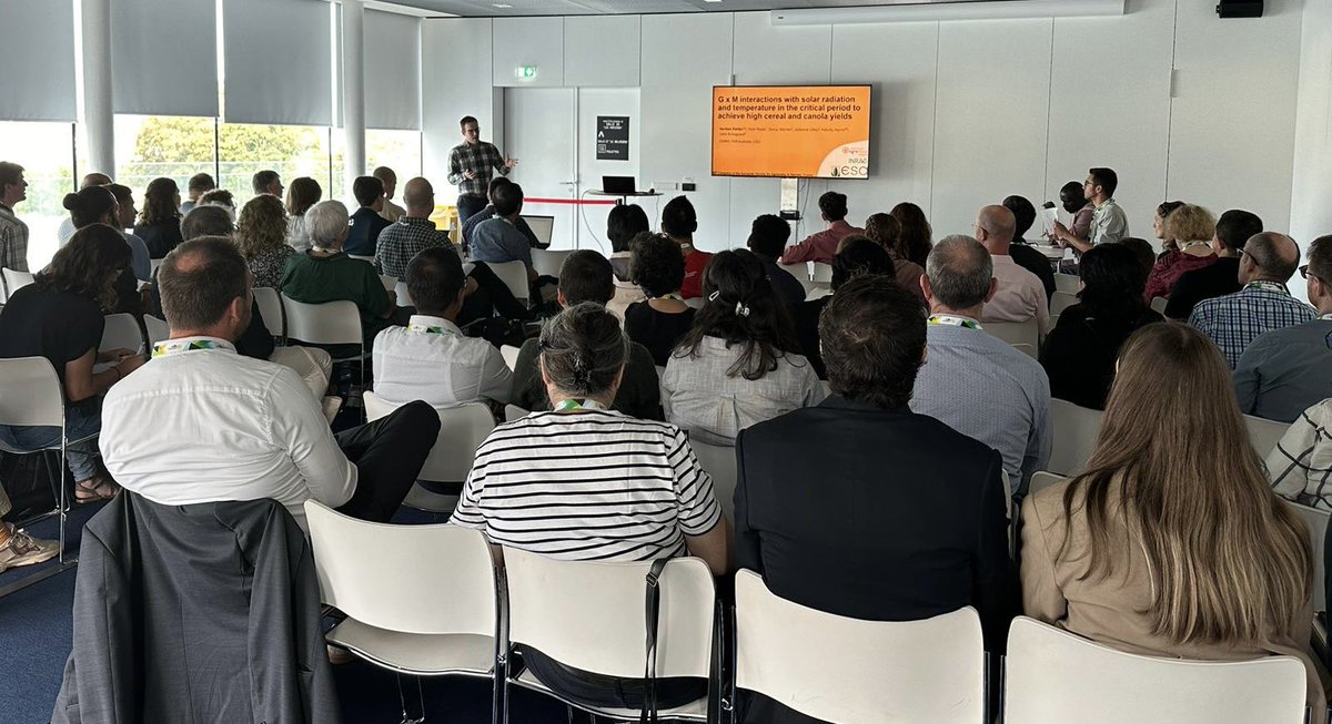 Another great day at the ESA conference for Australian Researchers. <a href="/JeremyWhish/">Jeremy Whish</a> presentation on behalf of <a href="/FikremariamAsar/">Fekremariam</a> &amp; @TGren_001 pulling the crowds in at the poster session. There backed up beautifully following <a href="/kentonp_ag/">Kenton Porker</a> top notch performance yesterday. 👍👍👍