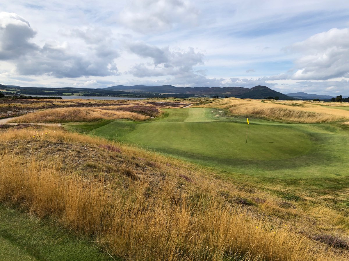 Great to finally see Skibo, which was great fun with stunning backdrops. Also takes the top spot for best bacon roll.