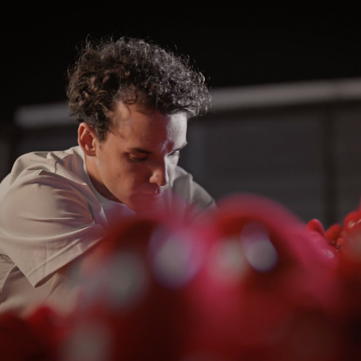 Paris2024's tweet image. Théo Curin libère la mascotte qui est en lui et crée le Taxi Phryges ! 🚕

-

Théo Curin unleashes his inner mascot and creates the Phrygian Taxi! 🚕

#Paris2024