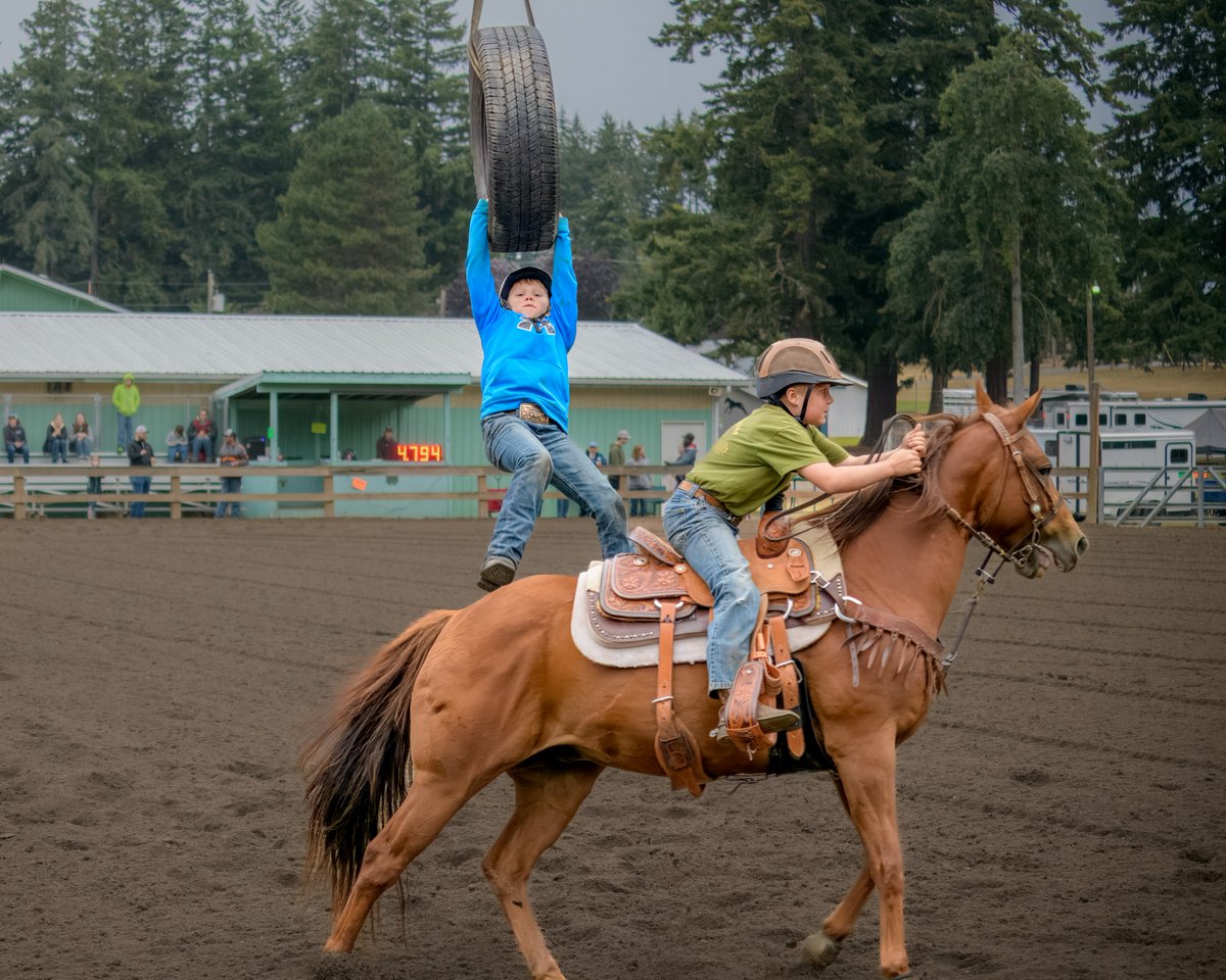chingsemb's tweet image. Playing a little hangman before Rodeo Starts