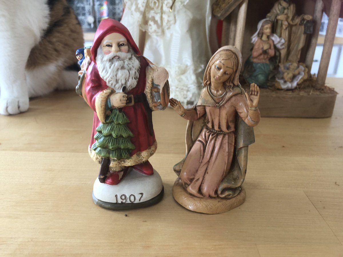 theweirdshizz's tweet photo. This out-of-place pagan Santa &amp; extra Mary might start dating, I’m not sure yet. https://t.co/SNsqxIskfU
