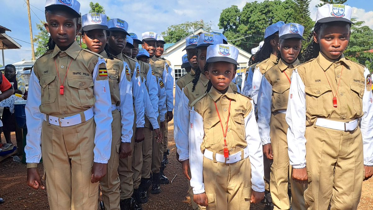 cleversorigin_'s tweet image. #TrafficPolice Let's make a Change!

#UgandaNationalPrimarySchoolsMusicDanceDramaFestival.