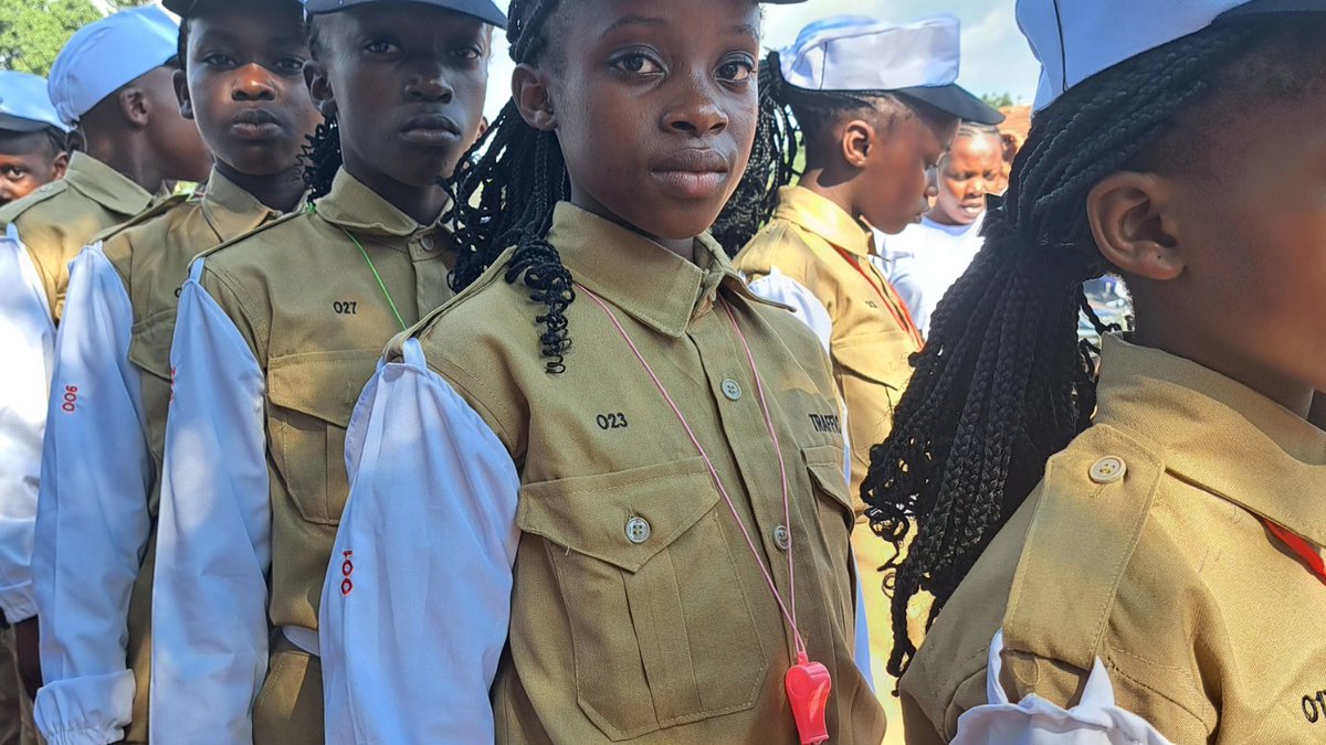 cleversorigin_'s tweet image. #TrafficPolice Let's make a Change!

#UgandaNationalPrimarySchoolsMusicDanceDramaFestival.