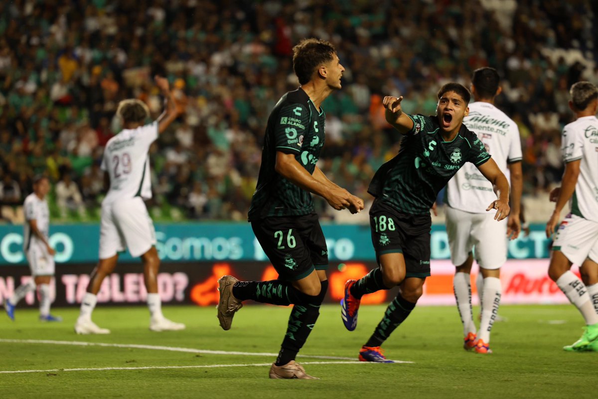 Alberto Ruiz (@betoruizg) on Twitter photo 🚨GIVEAWAY GUERRERO🚨
¡Te regalamos boletos para el #Santos vs #Necaxa! 🎫⚔️
1⃣ Sigue a <a href="/calientesports/">Caliente Sports</a> y a mí 📲
2⃣ Dale 🔁 y ❤️
3️⃣ Comenta tu pronóstico del partido usando el hashtag #MásAcciónMásDiversión 🔥
🎫 ¡Se regalarán DOS PASES DOBLES! 🎫 🚨GIVEAWAY GUERRERO🚨
¡Te regalamos boletos para el #Santos vs #Necaxa! 🎫⚔️
1⃣ Sigue a <a href="/calientesports/">Caliente Sports</a> y a mí 📲
2⃣ Dale 🔁 y ❤️
3️⃣ Comenta tu pronóstico del partido usando el hashtag #MásAcciónMásDiversión 🔥
🎫 ¡Se regalarán DOS PASES DOBLES! 🎫