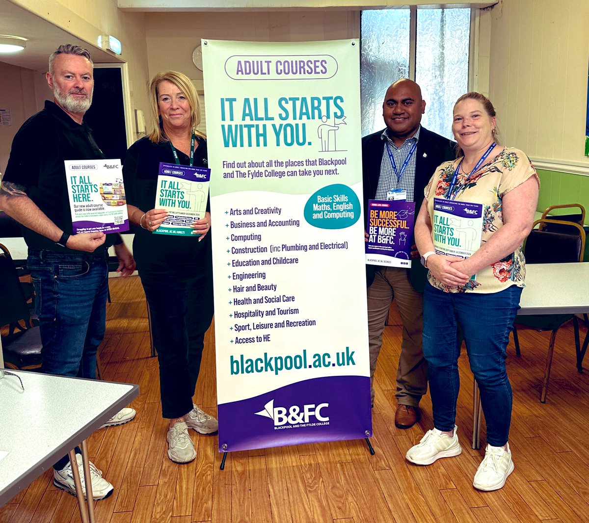 Paul_Maloney1's tweet image. Many thanks to Jenny North who attended one of @HOMELESSACTI0N Hostels this afternoon to promote @b_and_fc Adult courses.

Massive shout-out to Debbie Parr hostel manager for organising. 

#itsnevertolate to achieve your career dreams #adultlearners #CollegeLife #collegestudents