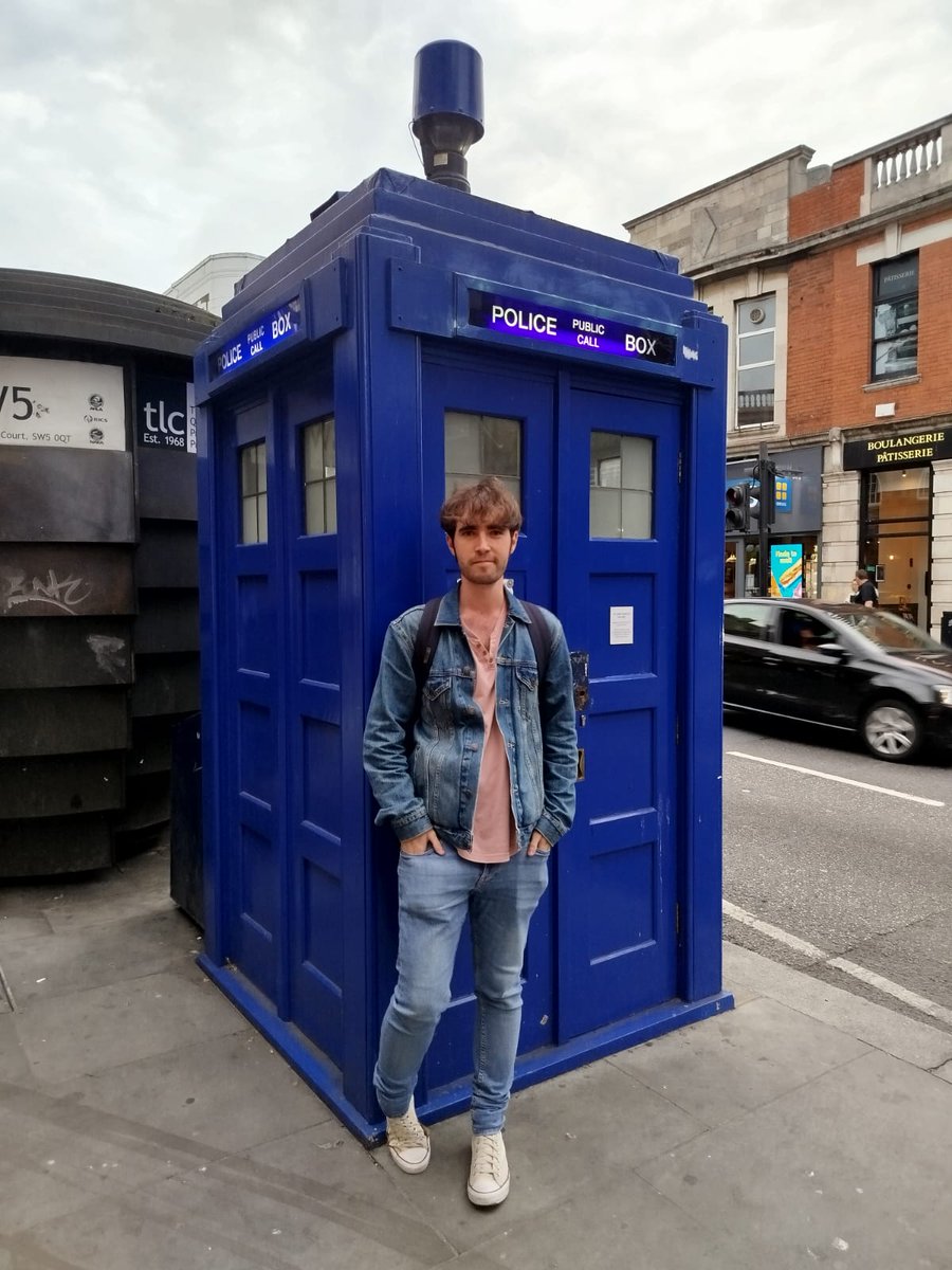 DavidWho96's tweet image. Me he encontrado esta cabina y quería enseñárosla (perdonadme la barba)