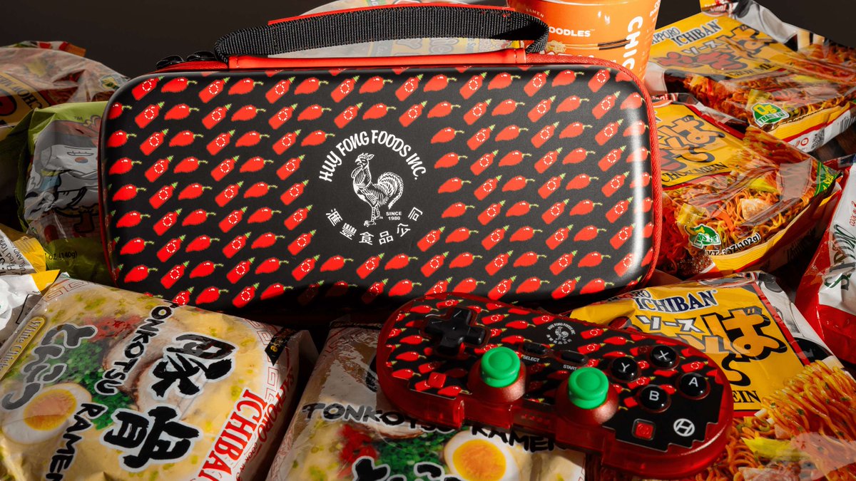 Hyperkin's tweet image. 🌶️Calling all hot sauce fans🌶️ Bring the heat with the #Sriracha Pixel Arts🍜 For Switch, Android, iPhone, Steam Deck, PC, and more!

Get yours today!
🔗bit.ly/HyperDrops🔗

#wirelesscontroller #hotsauce #hotsauces #hotsaucelife #hotsaucelovers #hotsaucechallenge #spicyfood