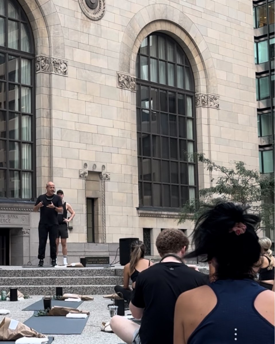 BeHapbee's tweet image. Big thanks to @Equinox and @IGWealthMgmt for including us in last night’s wellness event! 🙌 Loved seeing the #toronto community come together for yoga, meditation, and a calming buzz from Hapbee.