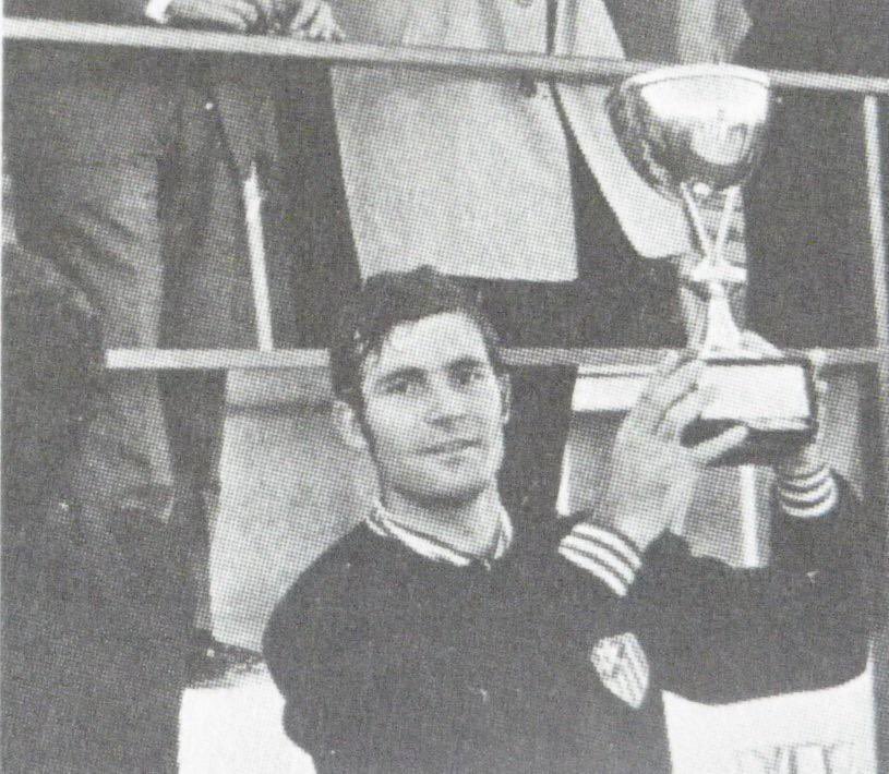 Hoy nos ha dejado el PROFESOR que encendió la chispa del voleibol en un alumno sorprendido por un deporte que no conocía. Tu recuerdo quedará siempre presente en el corazón de todos tus jugadores y alumnos y yo te honraré en cada entrenamiento y partido. 
#DiegoCallejón DEP amigo