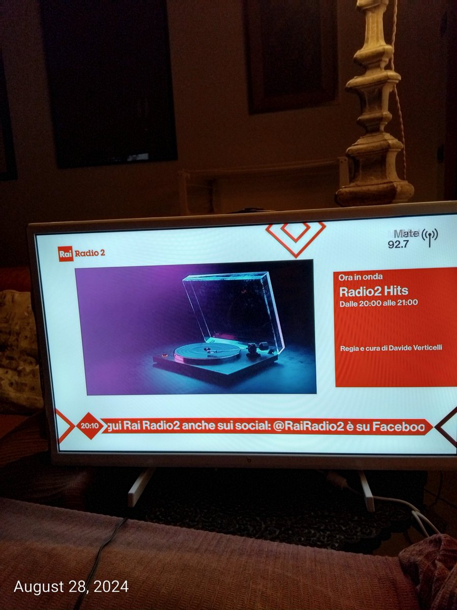 bordognaroberto's tweet photo. #Milan Aug. 28 - An updated standard today 4 the state owned #Italian #dtv #TV system.  
Several private channels appear to experience #interferences (&amp; some seem not available).
As to the contents quality?
 I personally recommend the #Radio2 channel...
#entertainment https://t.co/T19tlJBiuK