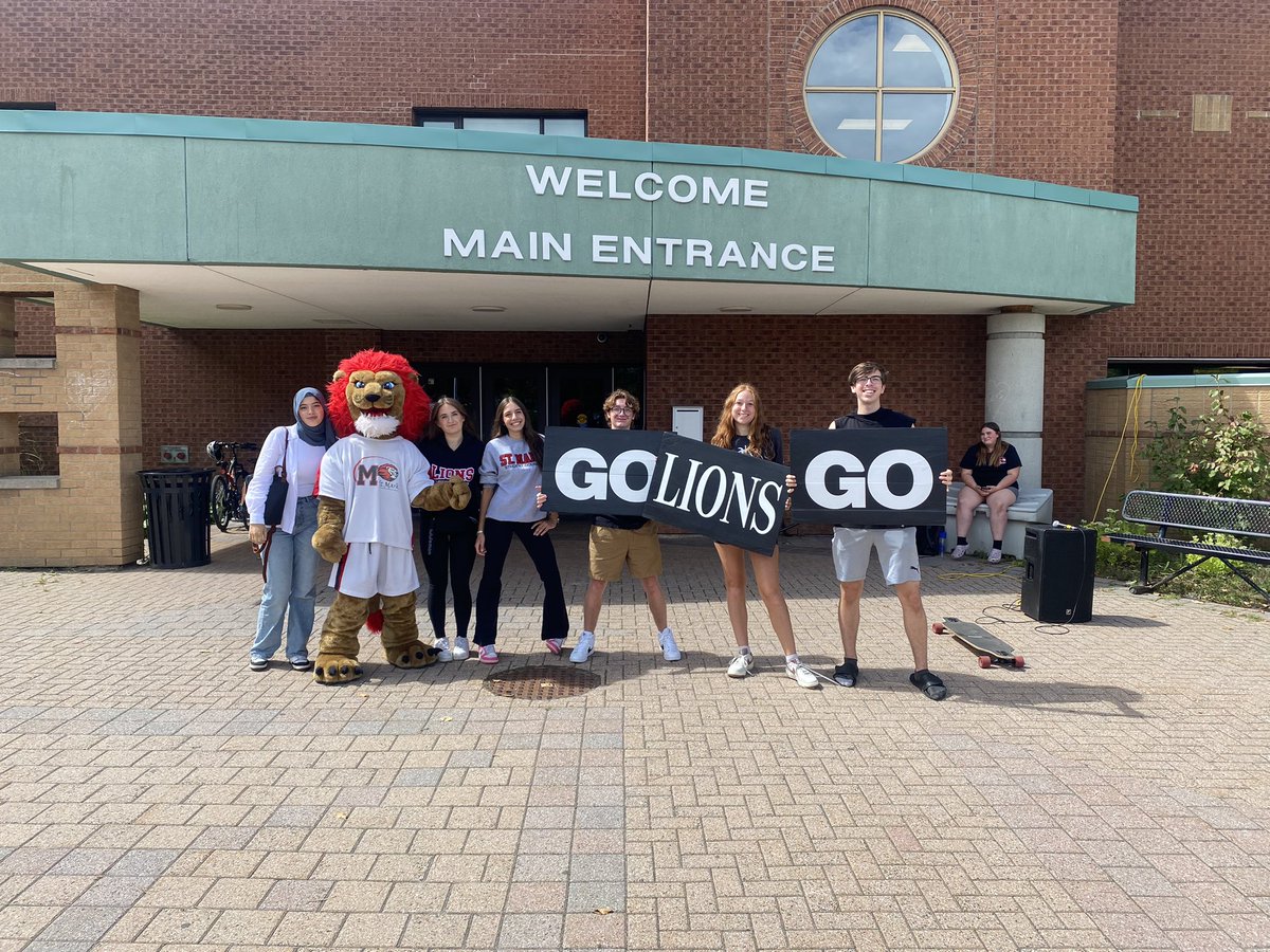 Holly MacInnis (@hmac11) on Twitter photo Our <a href="/StMarkOCSB/">St. Mark High School</a> student council and core leaders welcoming new students and families today! What a fun welcome!! Our <a href="/StMarkOCSB/">St. Mark High School</a> student council and core leaders welcoming new students and families today! What a fun welcome!!