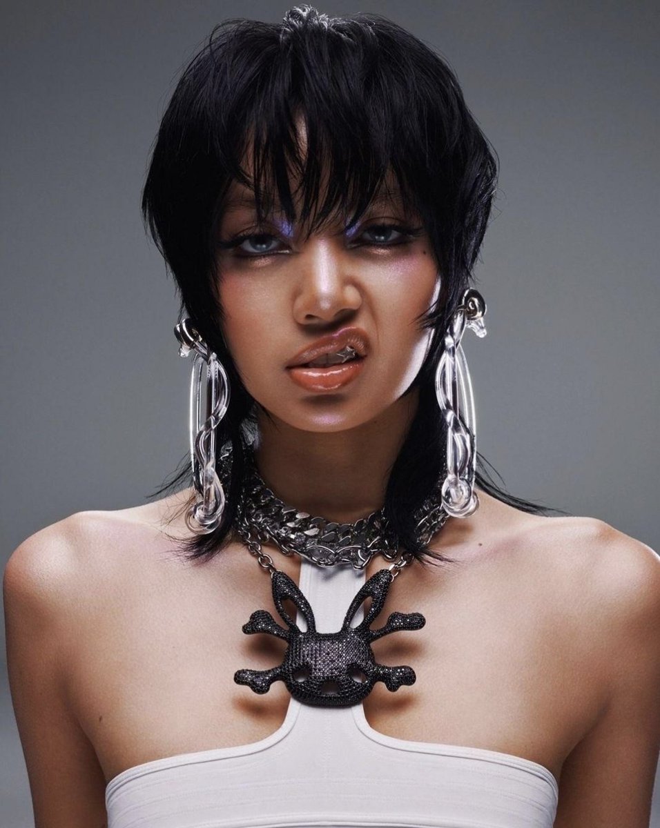 Y2KPopCulture's tweet photo. problematic things lisa manoban has done

a much needed thread: https://t.co/L94bxnWaYd