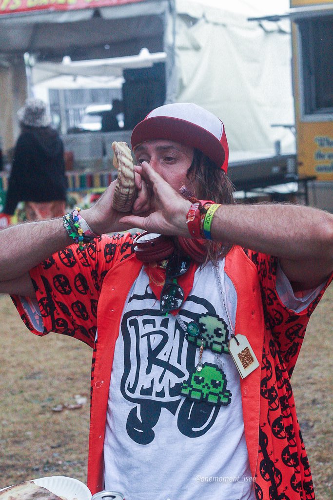 iOWAjuana's tweet image. #docuad @HellcatRecords