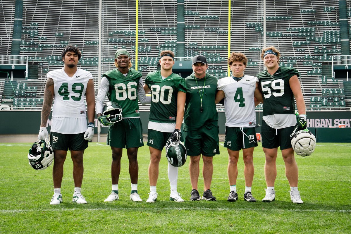 Coach_Smith's tweet photo. Scout Team Players of the Week!

Appreciate the awesome effort and energy these guys brought all week to prepare us for Friday's season opener! https://t.co/MUVtYzAnUf