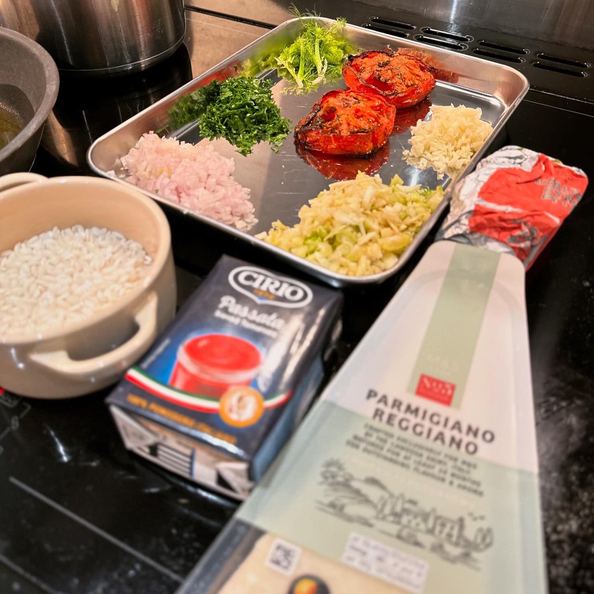 ishkolhatkar's tweet photo. Sometimes, after a long day of meetings, you just need a perfect plate. Roasted Pink Oishi tomato risotto with fennel. #CookWithIsh 

2/2 https://t.co/U6kyxKMhxc