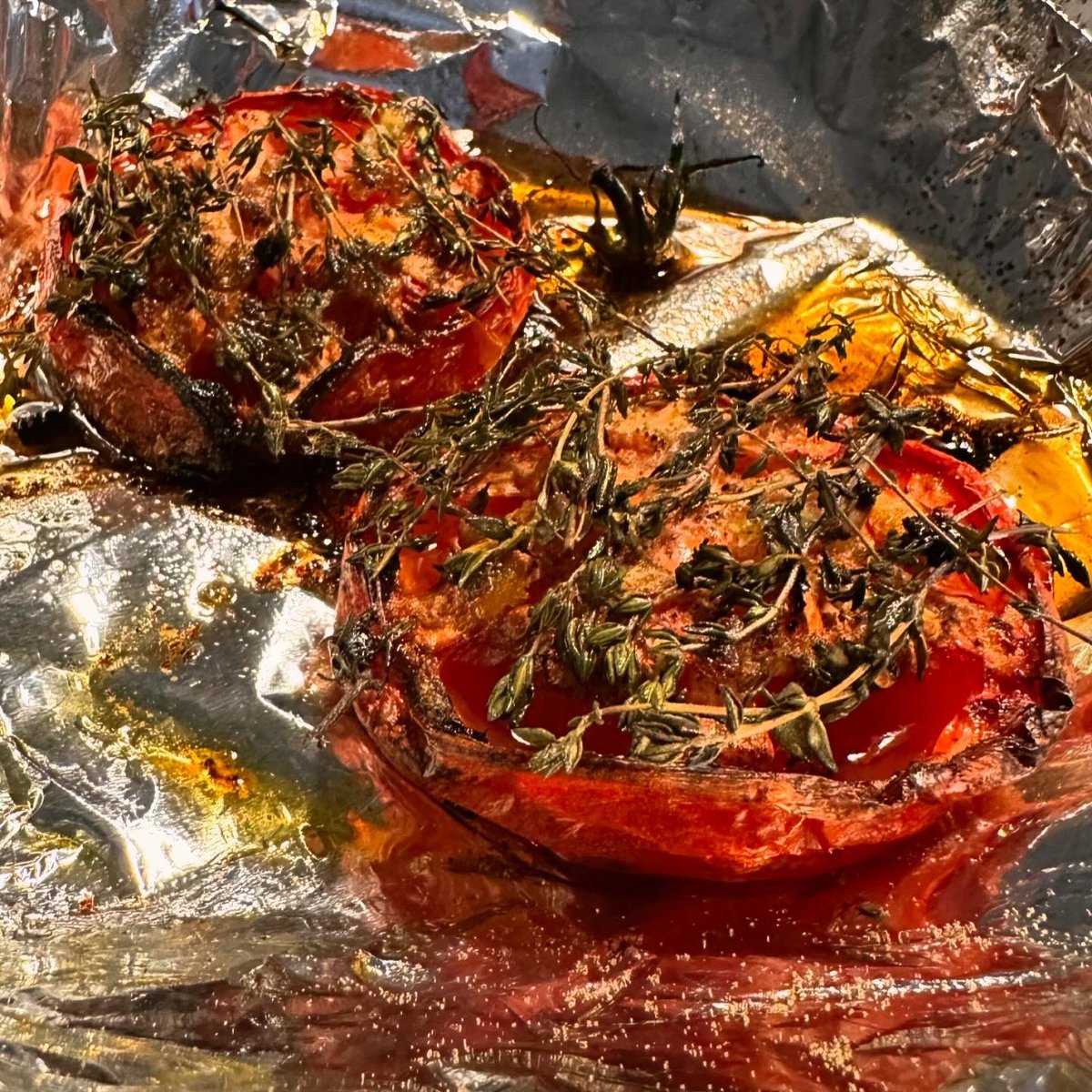 ishkolhatkar's tweet photo. Sometimes, after a long day of meetings, you just need a perfect plate. Roasted Pink Oishi tomato risotto with fennel. #CookWithIsh 

2/2 https://t.co/U6kyxKMhxc