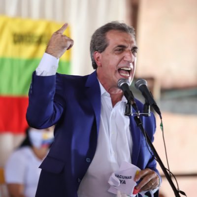 EmmaRincon's tweet photo. 🚨🇻🇪 La tiranía de Nicolás Maduro acaba de secuestrar a Juan Pablo Guanipa y Biagio Pilieri, sus teléfonos indican que en este momento están en El Helicoide.

Es asqueroso el silencio de nuestros gobiernos vecinos ante el régimen más sanguinario de América. https://t.co/EJHYdkbksB