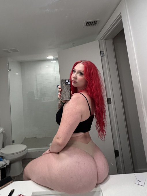 would you fck me? be honest ?? https://t.co/peKPQNagfK