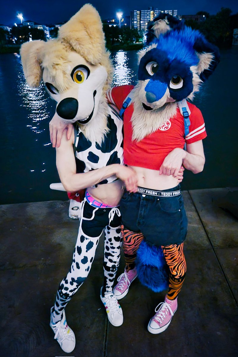 🎂🦝🎂 Streaming TONIGHT Aug 28th at 7:30PM EST 🎂🦝🎂

On tonight's very special episode we're celebrating <a href="/FlummoxRaccoon/">Moxy 💙</a> 's birthday! Join us on Twitch while we pop a bottle of Prosecco in Fursuit, followed by popping some zombie heads in Resident Evil 2!
💛Link in bio💛