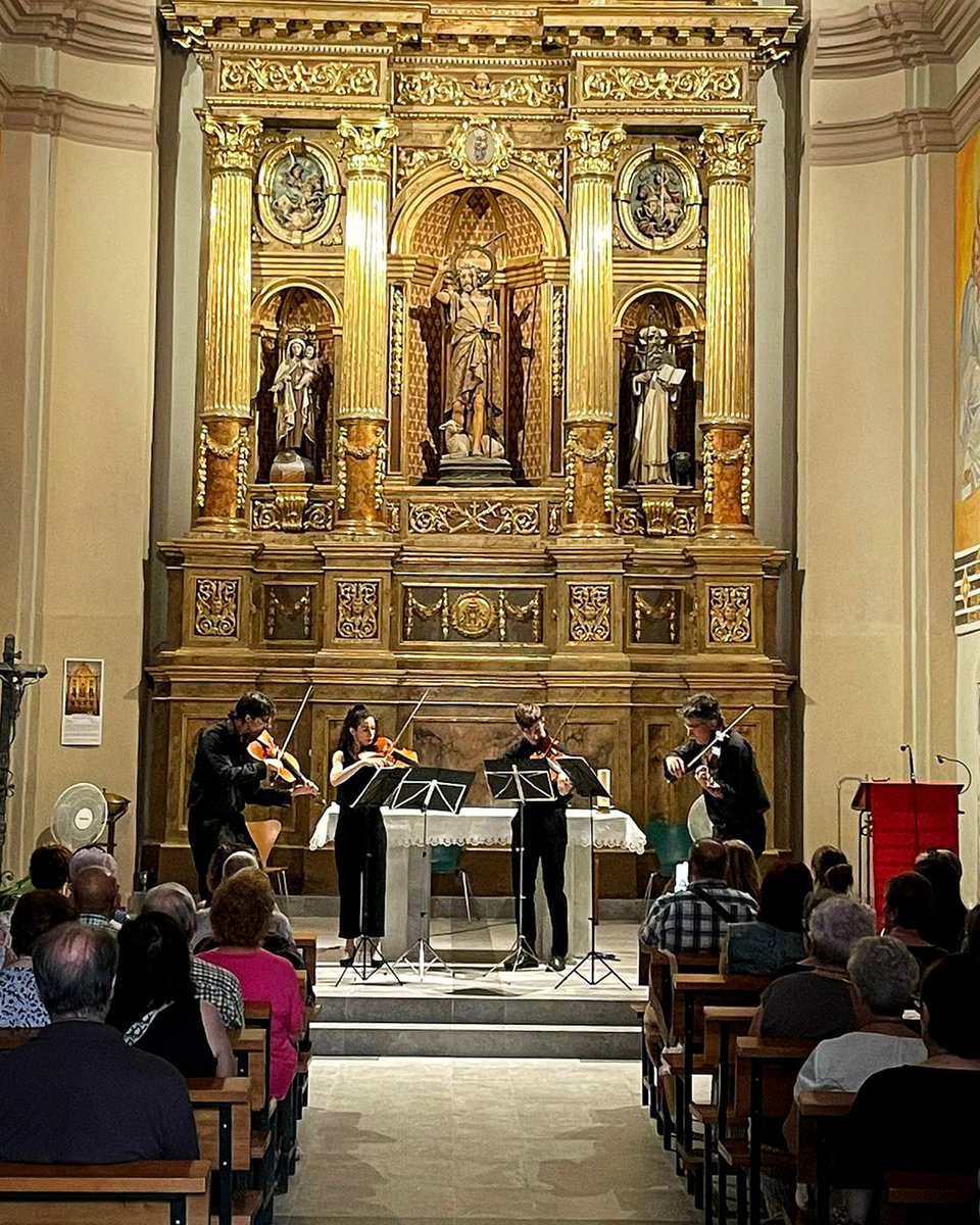 artisticspro's tweet photo. Ahir vam viure una nit màgica a l'Església del #PalaudAnglesola!✨ Gràcies per aquest concert tan especial. Veure-la plena a vessar de gent de totes les edats gaudint de la música del #QuartetdeVioles de les #TerresdePonent, va ser increïble! https://t.co/UfZofFF2sq