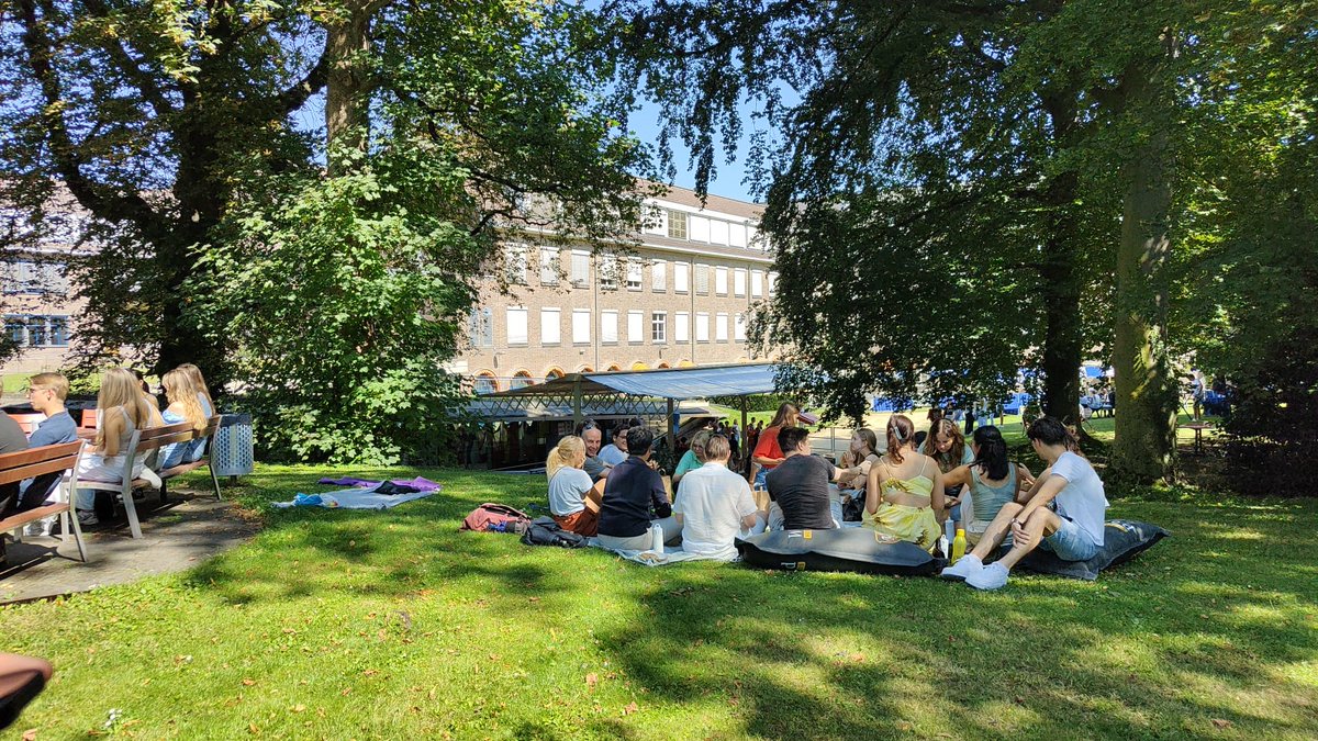 Welcome to our students! <a href="/MaastrichtU/">Maastricht University</a>